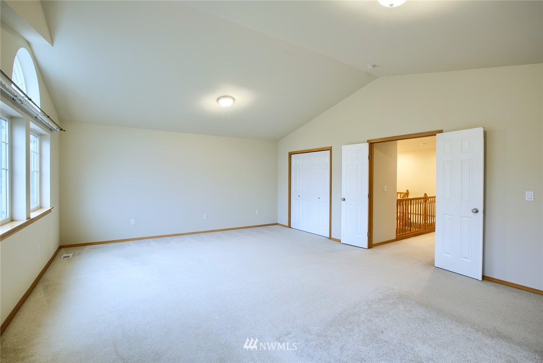 327 Quincy Avenue Northeast Renton, WA 98059 - Photo 17 of 24 Gallery Image 17