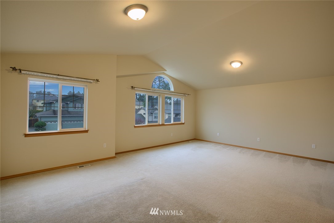 327 Quincy Avenue Northeast Renton, WA 98059 - Photo 18 of 24 Gallery Image 18