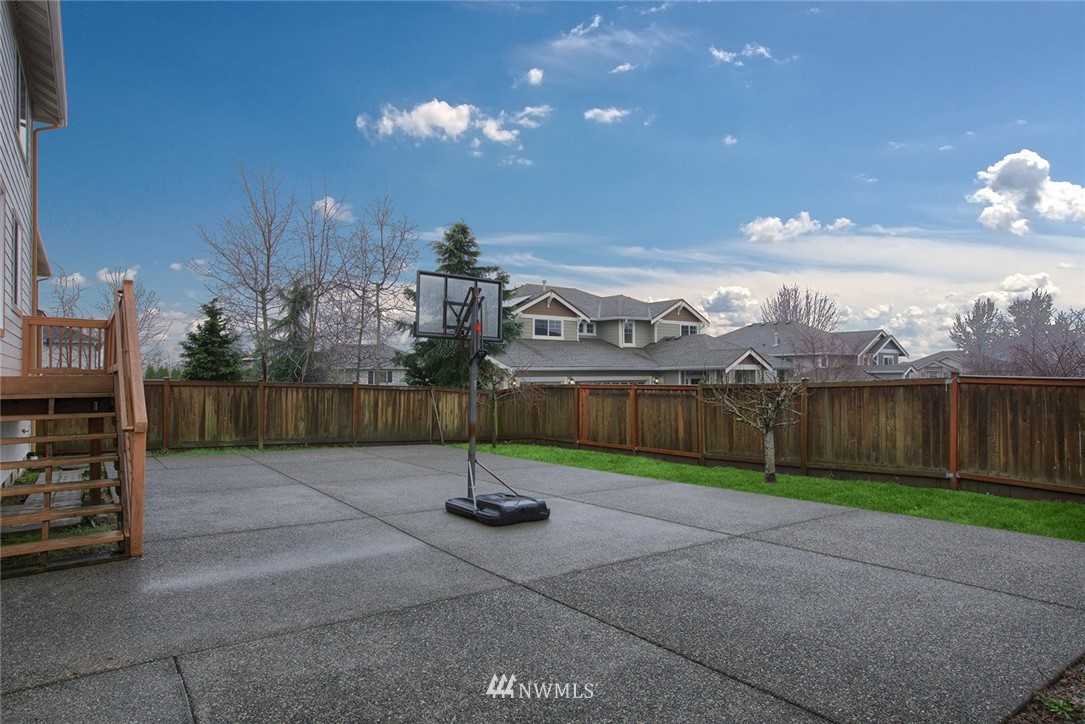 327 Quincy Avenue Northeast Renton, WA 98059 - Photo 23 of 24 Gallery Image 23
