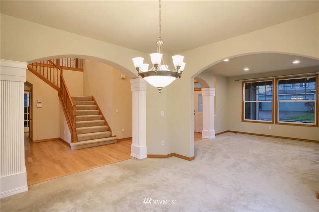 327 Quincy Avenue Northeast Renton, WA 98059 - Photo 8 of 24 Gallery Image 8
