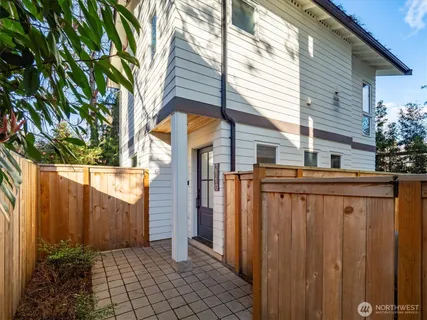$850,000 | 2110 North 43rd Street, Seattle, WA 98103