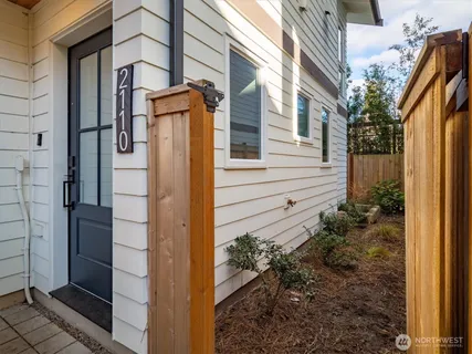 $850,000 | 2110 North 43rd Street, Seattle, WA 98103
