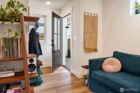 $850,000 | 2110 North 43rd Street, Seattle, WA 98103