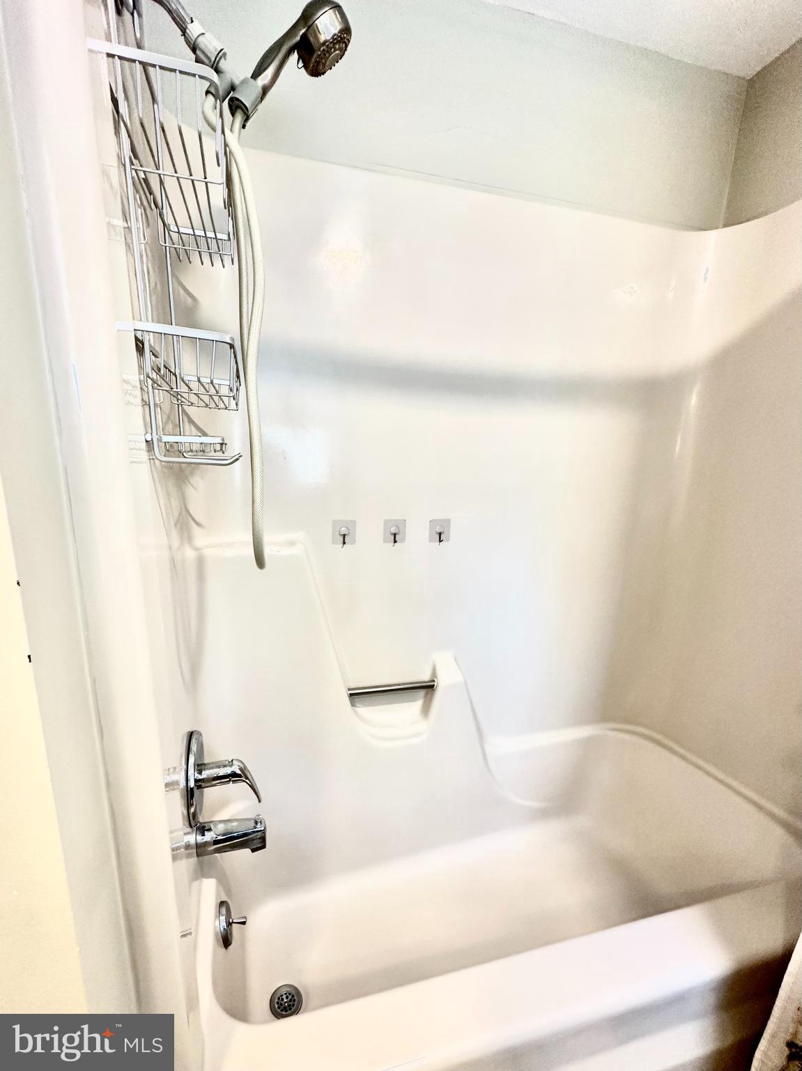 44 Allentown Road Southampton, NJ 08088 - Photo 29 of 42 Tub in Upper Bathroom