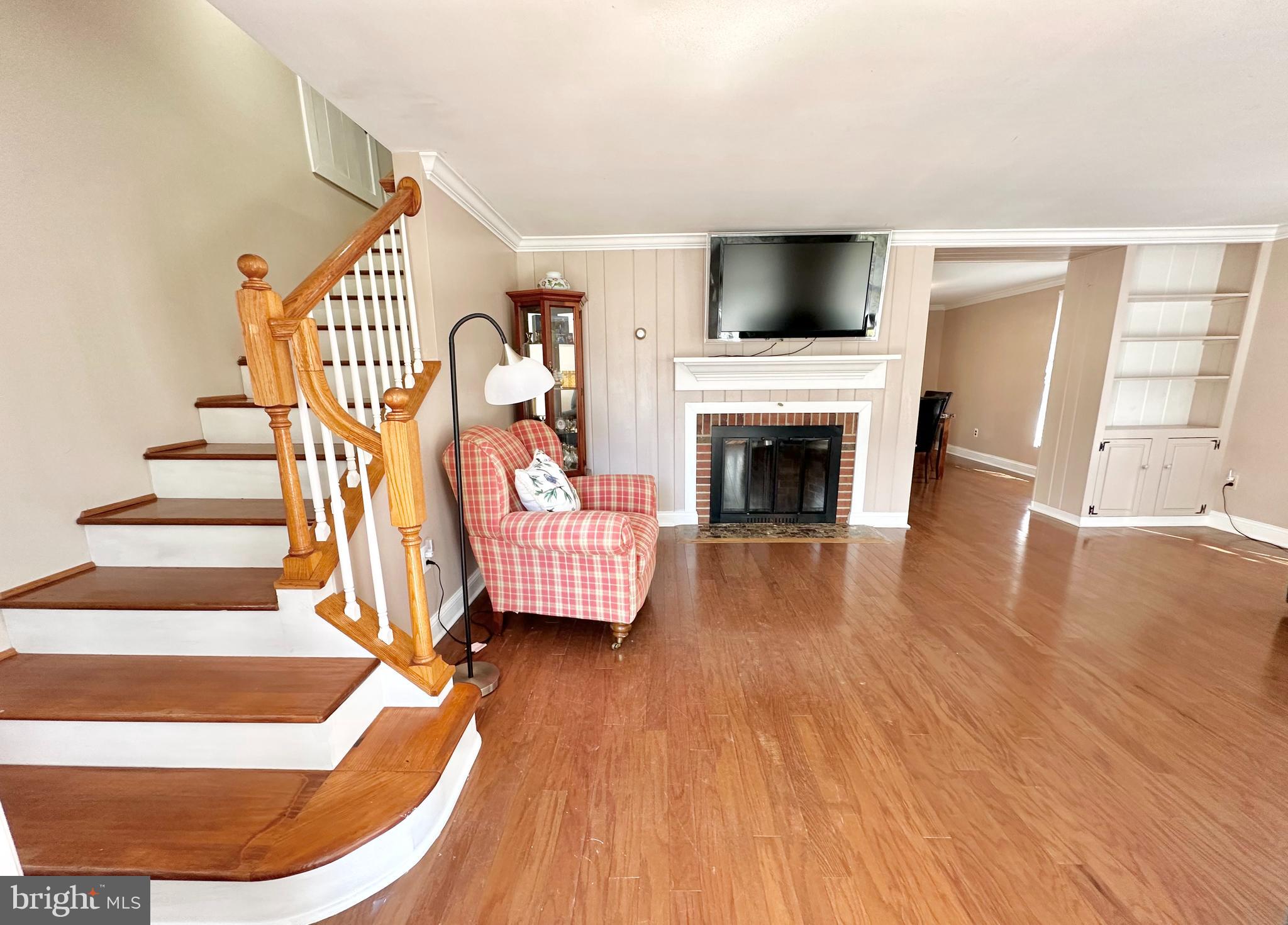 44 Allentown Road Southampton, NJ 08088 - Photo 8 of 42 Bright Living Room