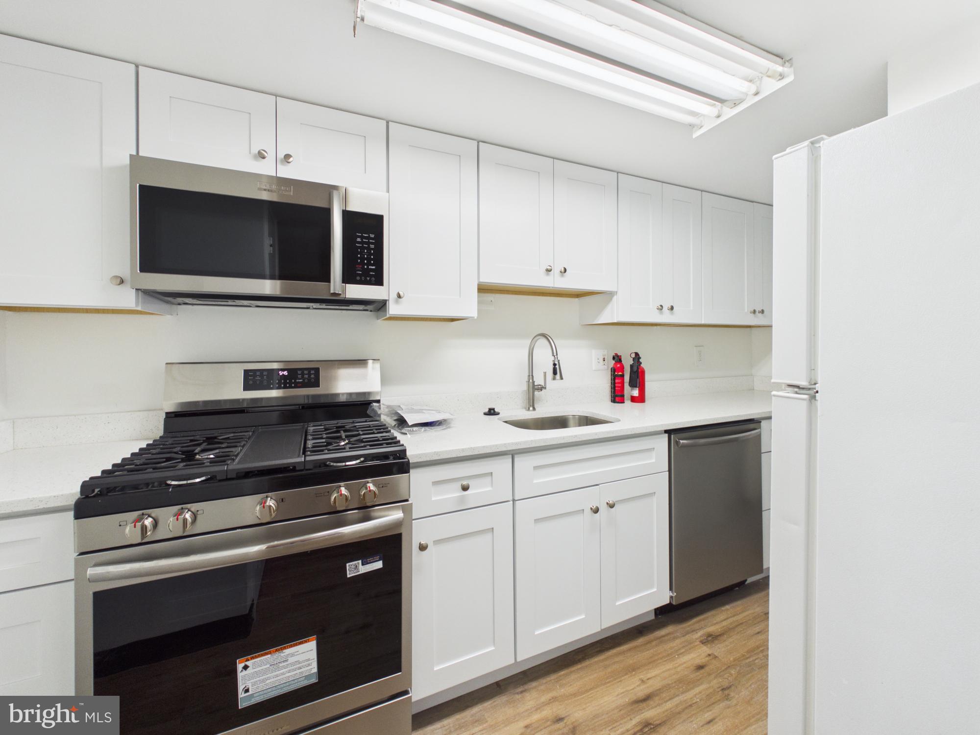 St James Court, Unit 1 Philadelphia, PA 19106 - Photo 14 of 30