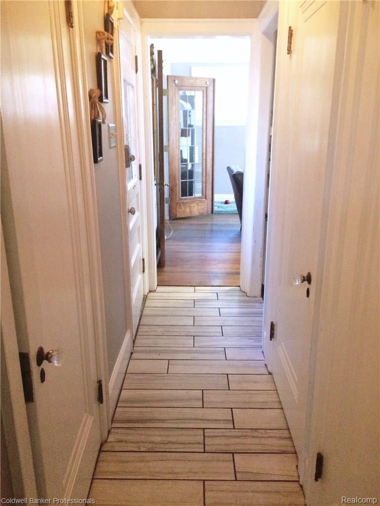 1424 Devonshire Road Grosse Pointe, MI 48230 - Photo 20 of 35 New High End Ceramic Kitchen and Back Hallway Flooring