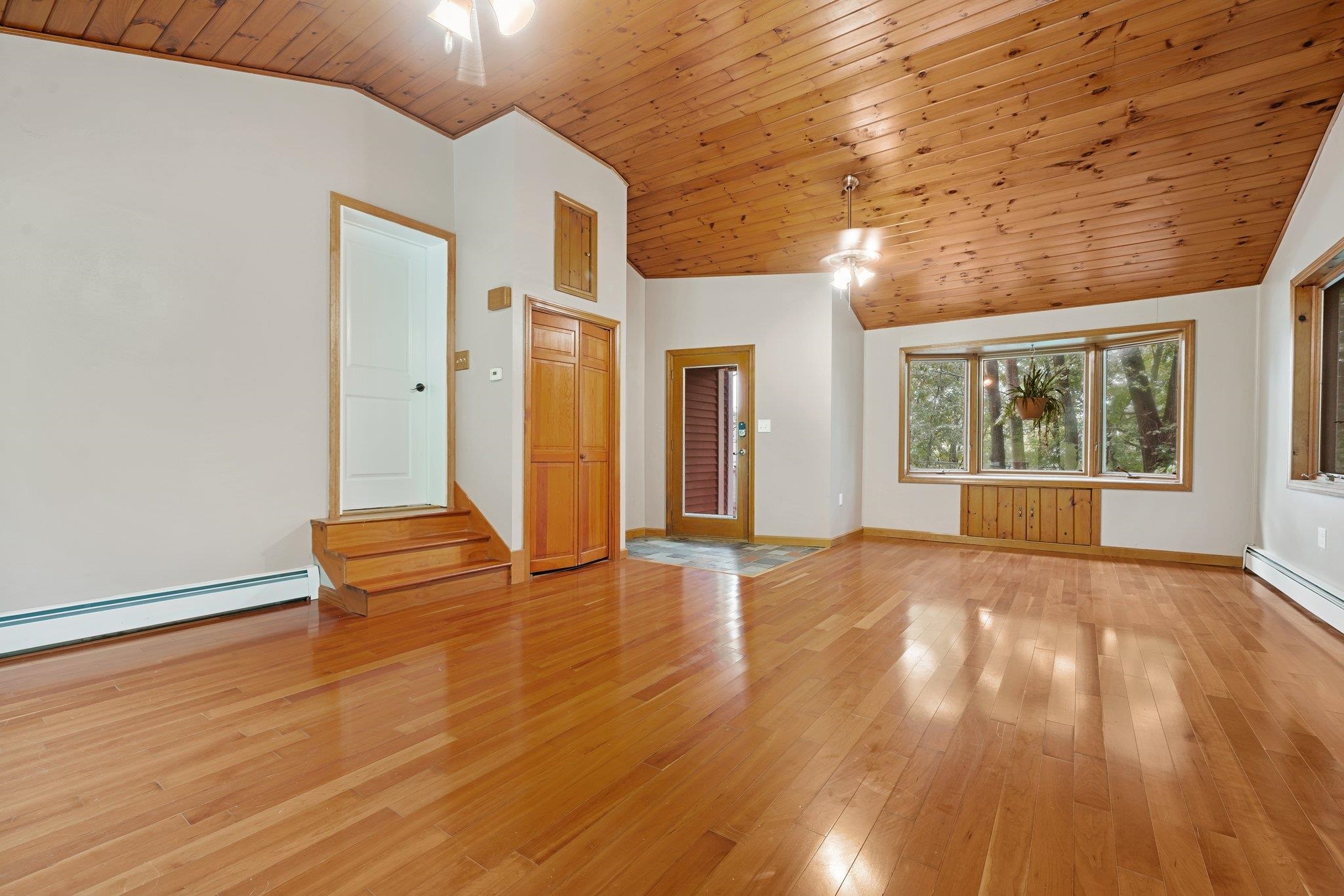 24 West Shore Road Windham, NH 03087 - Photo 12 of 26