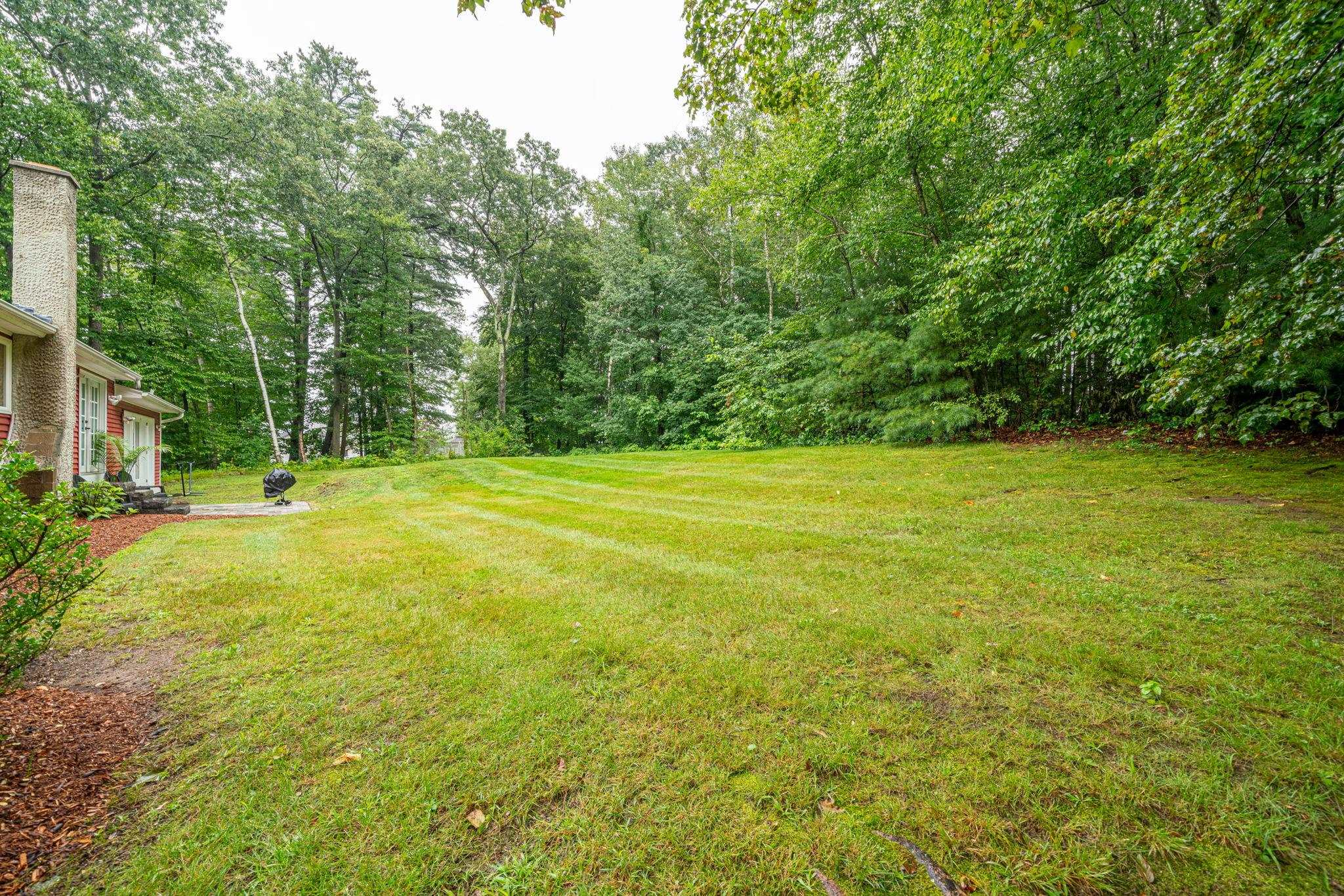 24 West Shore Road Windham, NH 03087 - Photo 17 of 26