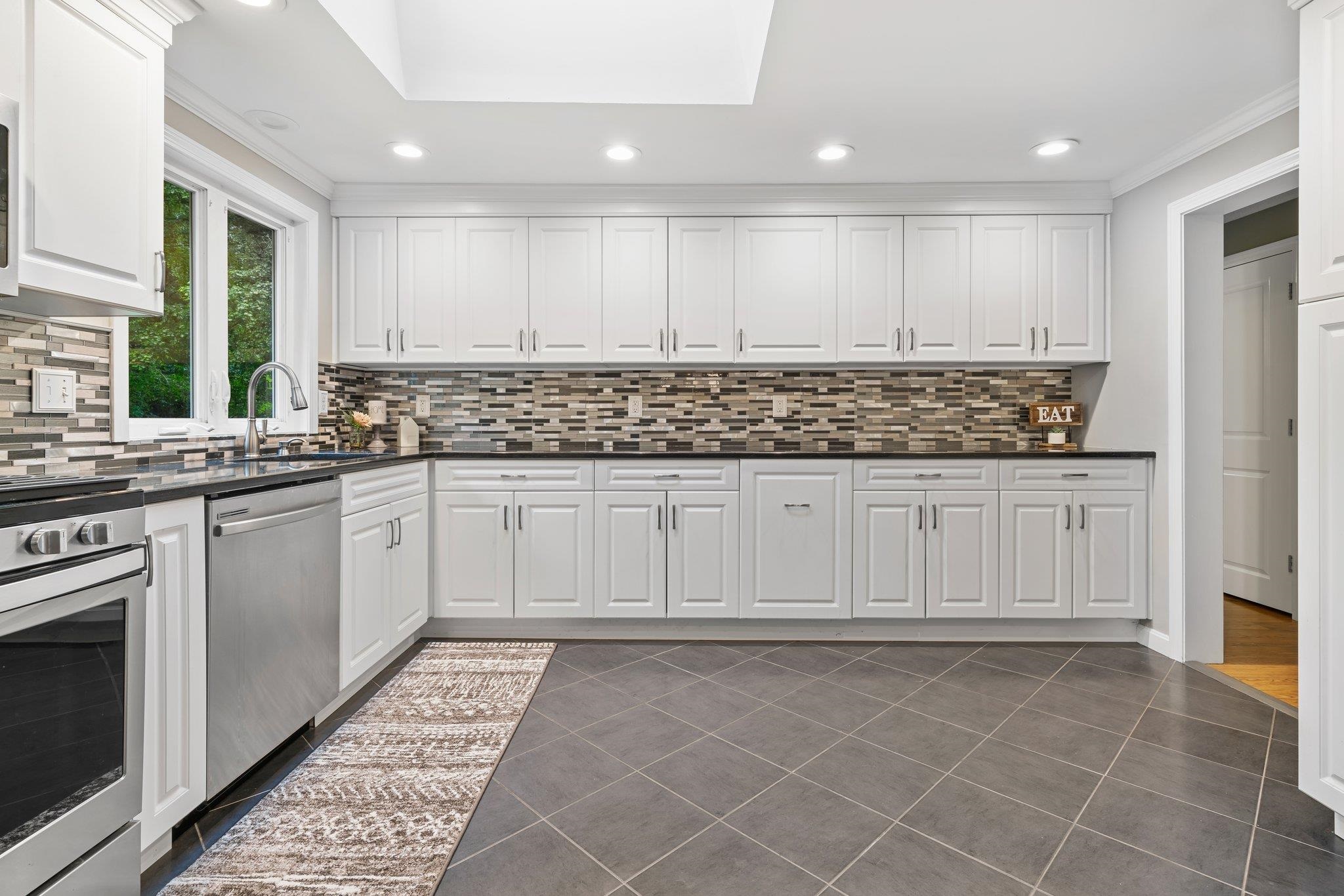 24 West Shore Road Windham, NH 03087 - Photo 20 of 26