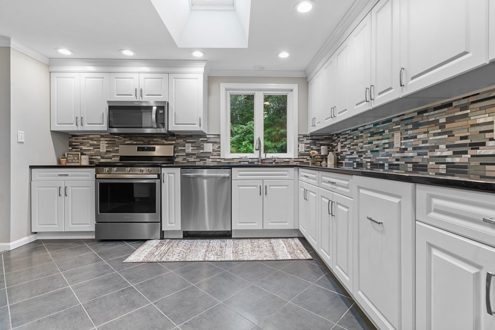 24 West Shore Road Windham, NH 03087 - Photo 2 of 26