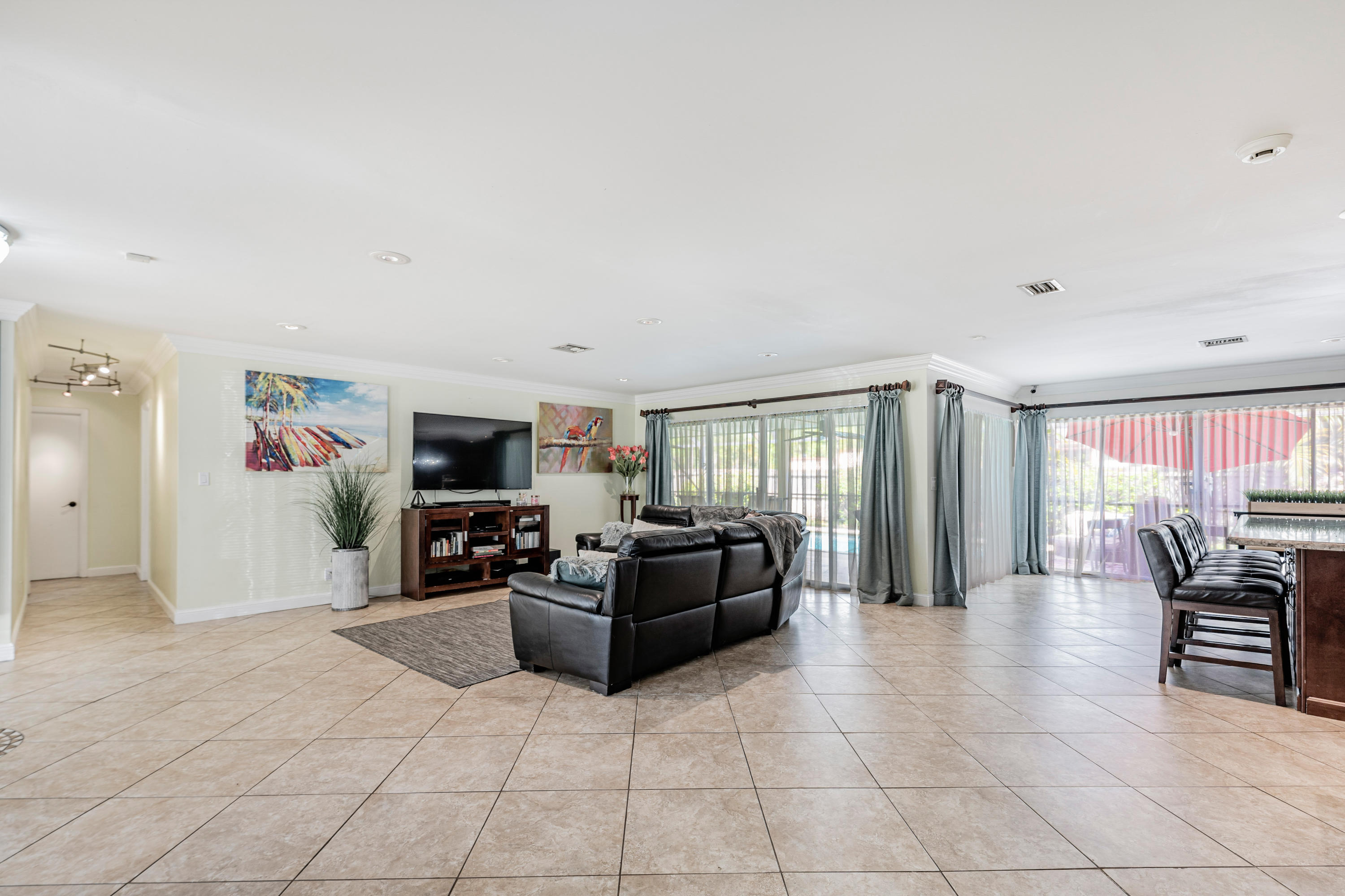 4657 Sugar Pine Drive Boca Raton, FL 33487 - Photo 11 of 45 12
