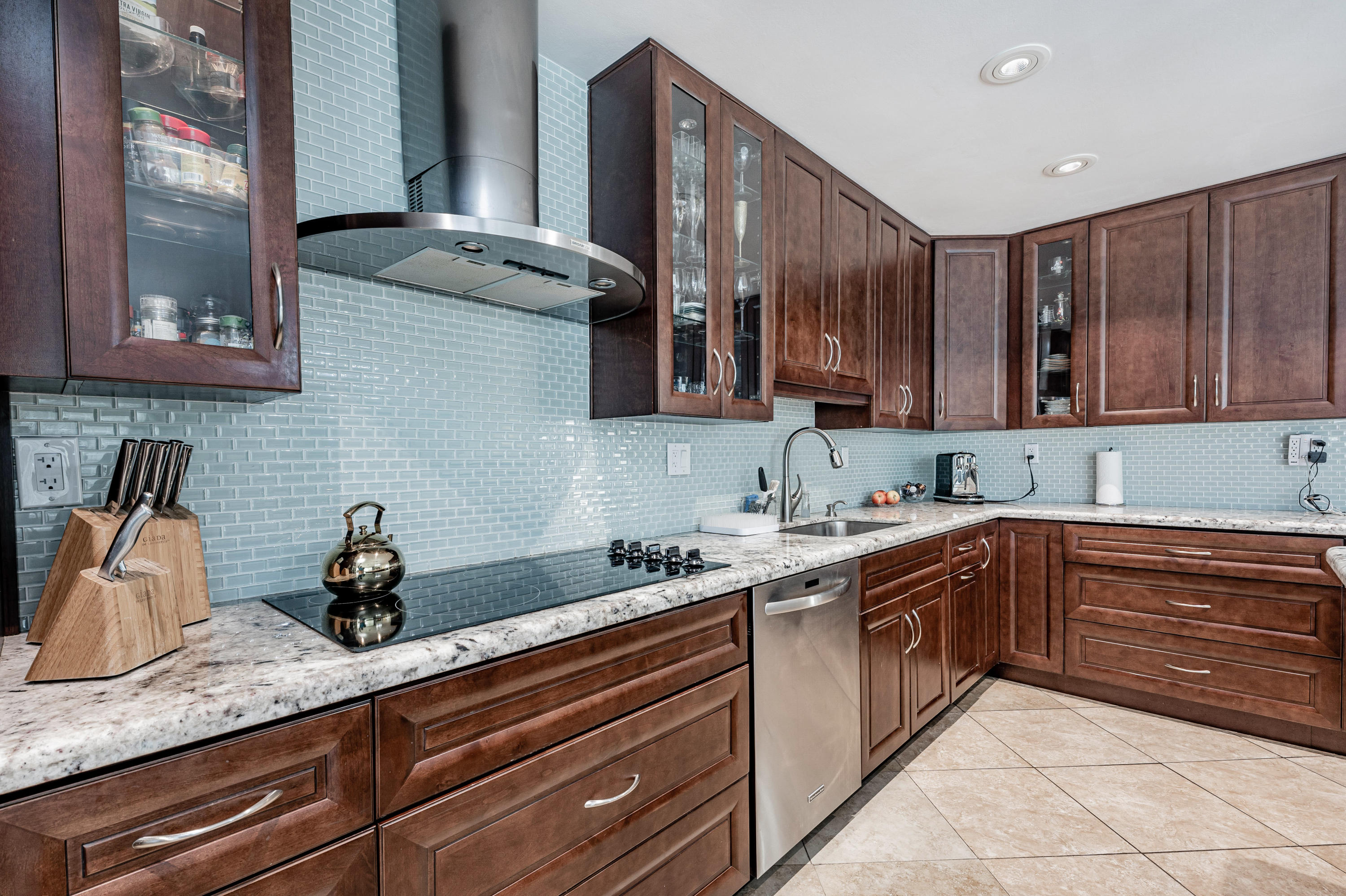 4657 Sugar Pine Drive Boca Raton, FL 33487 - Photo 3 of 45 15
