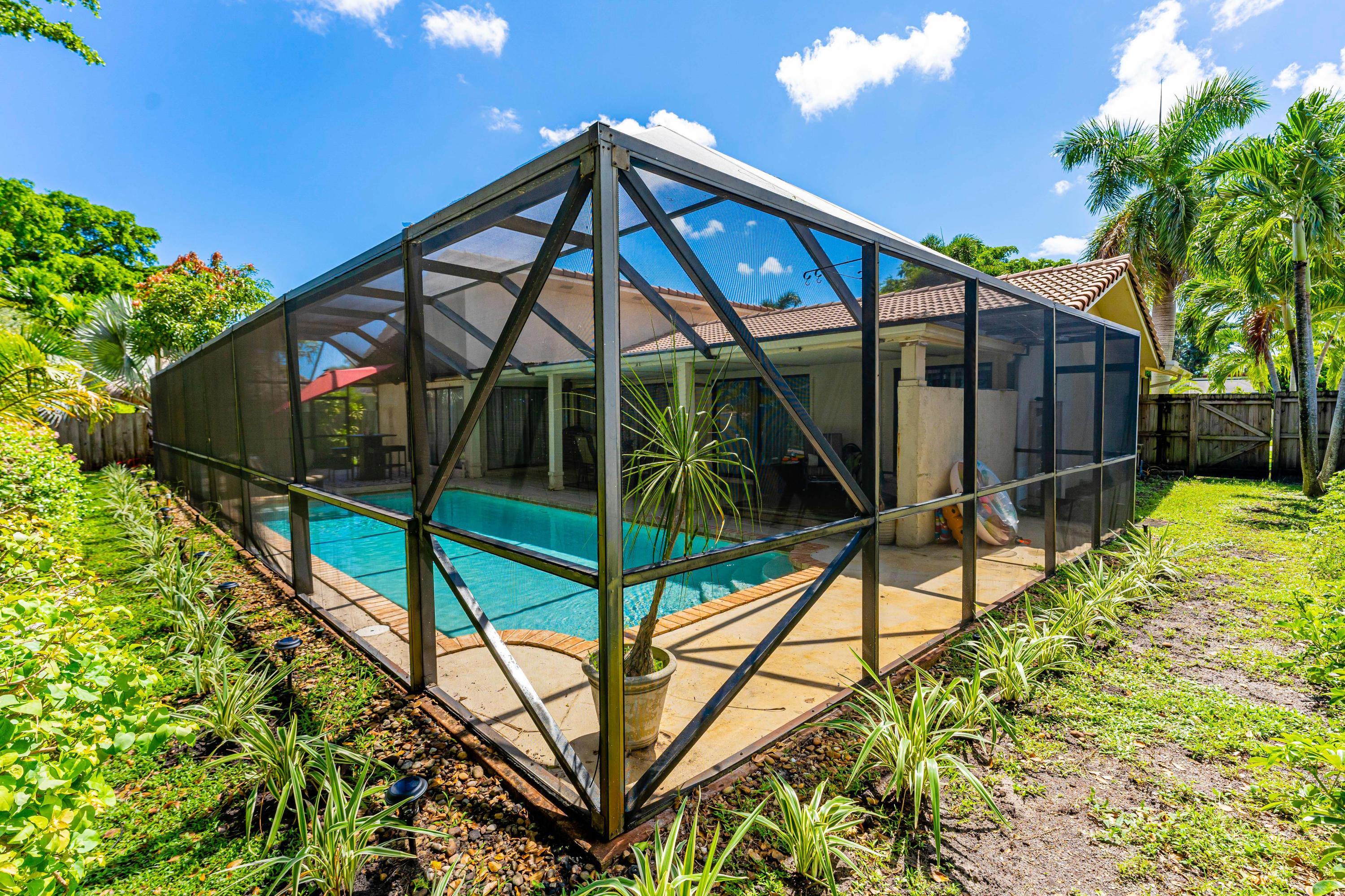 4657 Sugar Pine Drive Boca Raton, FL 33487 - Photo 37 of 45 44