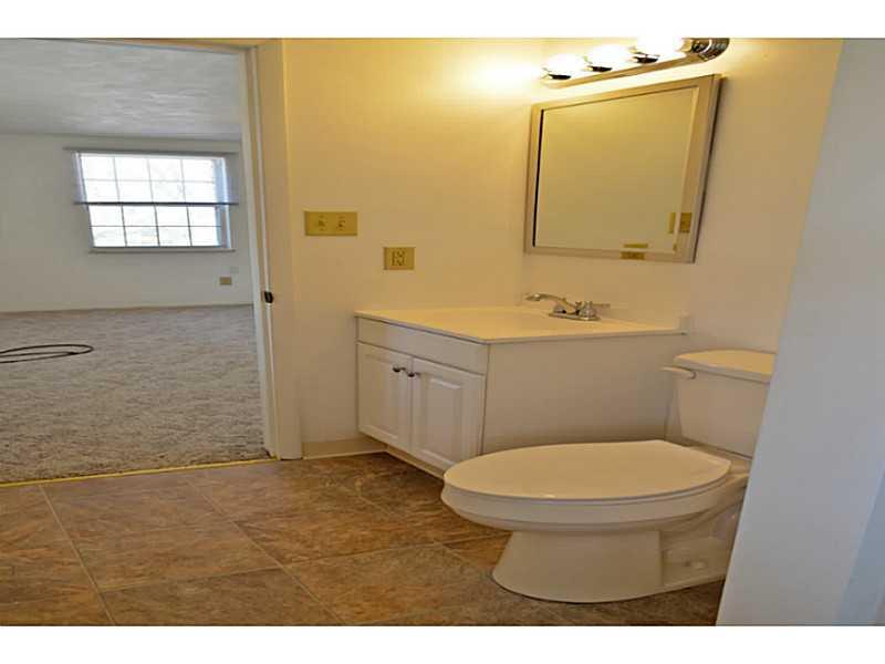 260 Kelly Road Washington, PA 15301 - Photo 15 of 25 Master Bath/Spa.