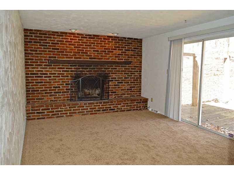 260 Kelly Road Washington, PA 15301 - Photo 9 of 25 Family Room.