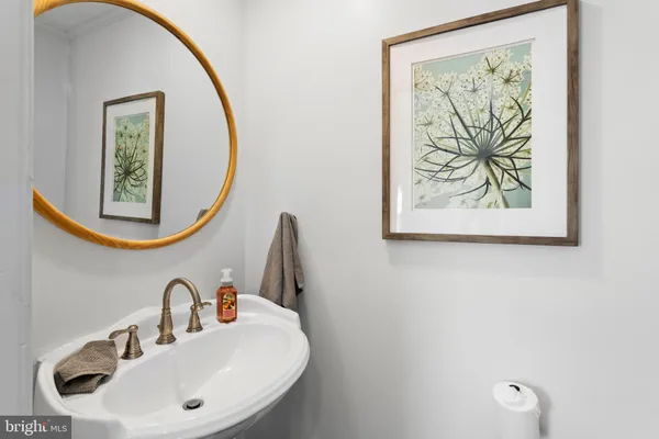 $595,000 | 6 East Albertson Avenue, Haddon Township, NJ 08108