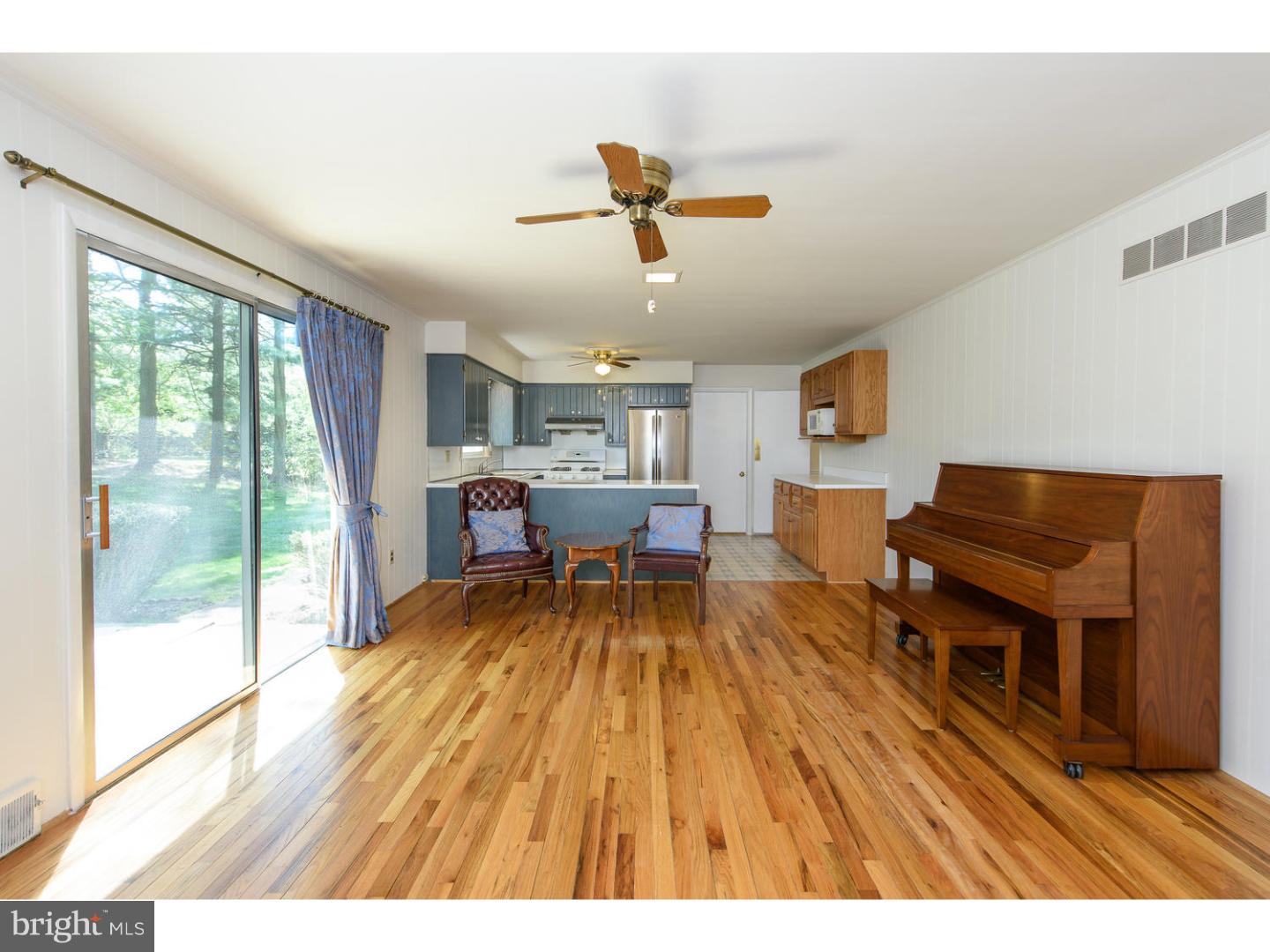 818 West King Road Malvern, PA 19355 - Photo 11 of 24 Family Room