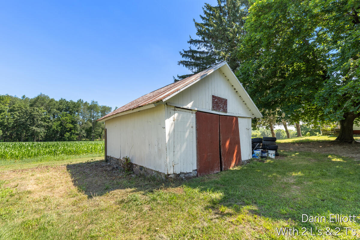 3703 North Cedar Lake Road Edmore, MI 48829 - Photo 32 of 47