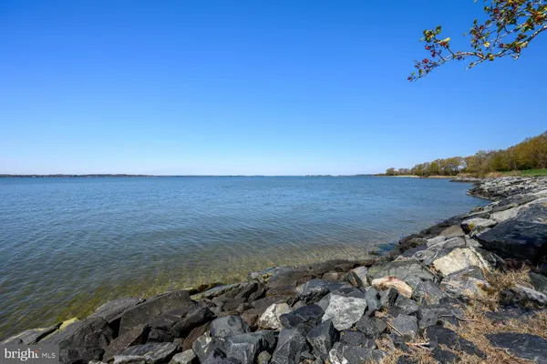 a view of an ocean beach