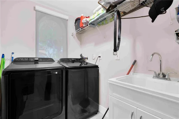 $1,550,000 | 15721 Northwest 79th Court, Miami Lakes, FL 33016