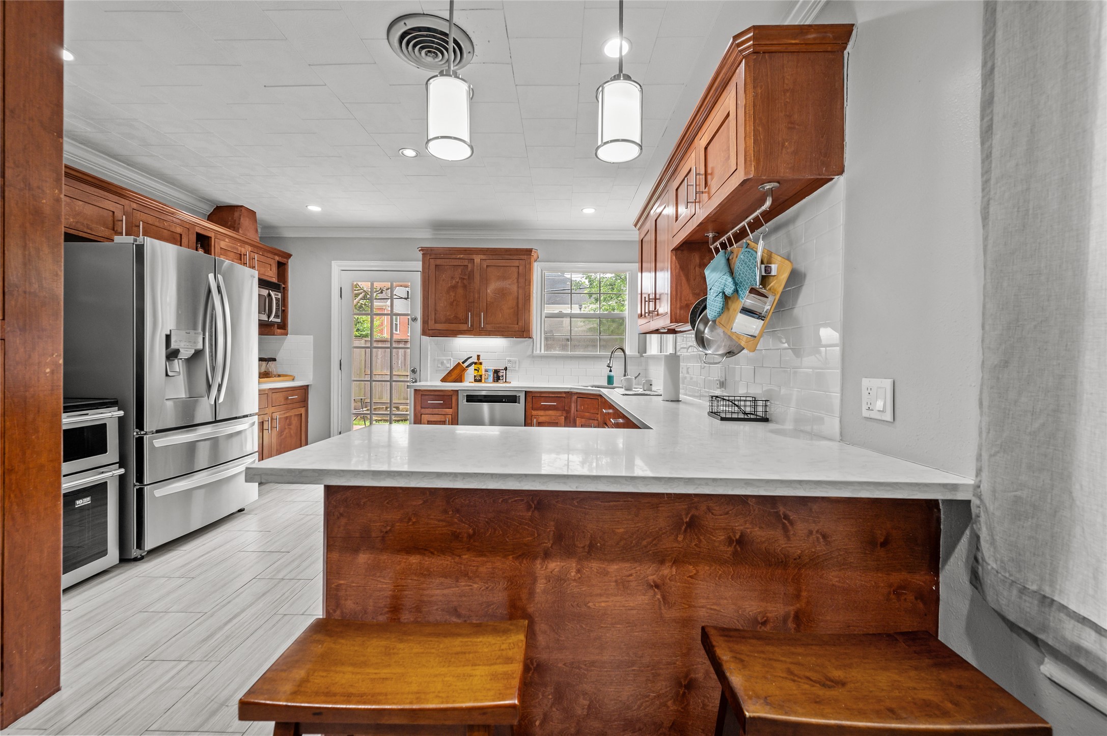 2311 Addison Road Houston, TX 77030 - Photo 14 of 44