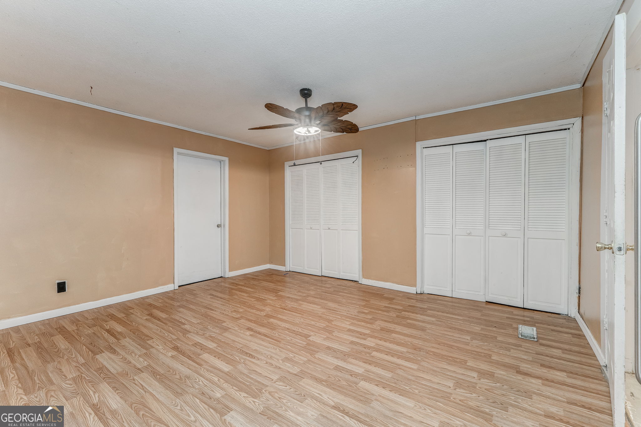 533 Underwood Street Dalton, GA 30721 - Photo 42 of 56 a view of an empty room with wooden floor