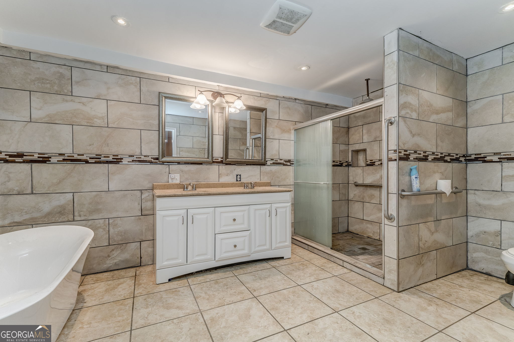 533 Underwood Street Dalton, GA 30721 - Photo 46 of 56 a bathroom with a shower and a sink
