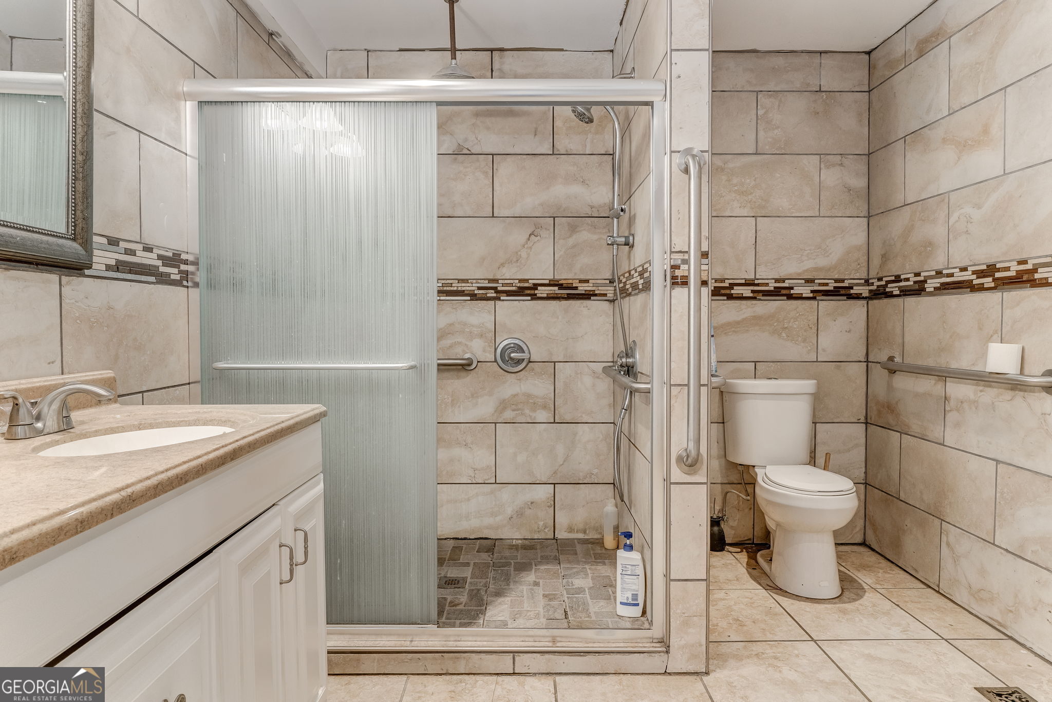 533 Underwood Street Dalton, GA 30721 - Photo 47 of 56 a bathroom with a sink and a toilet