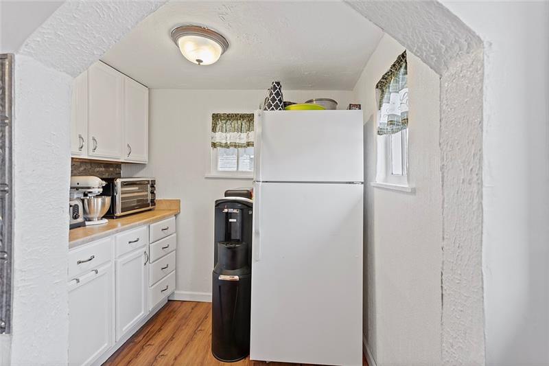 1831 Devonshire Road Coraopolis, PA 15108 - Photo 13 of 23 Gallery Image 13