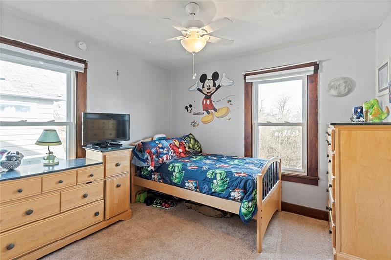 1831 Devonshire Road Coraopolis, PA 15108 - Photo 14 of 23 Gallery Image 14