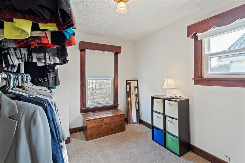 1831 Devonshire Road Coraopolis, PA 15108 - Photo 17 of 23 Gallery Image 17