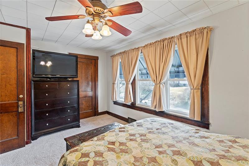 1831 Devonshire Road Coraopolis, PA 15108 - Photo 19 of 23 Gallery Image 19