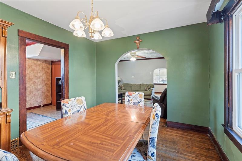 1831 Devonshire Road Coraopolis, PA 15108 - Photo 7 of 23 Gallery Image 7