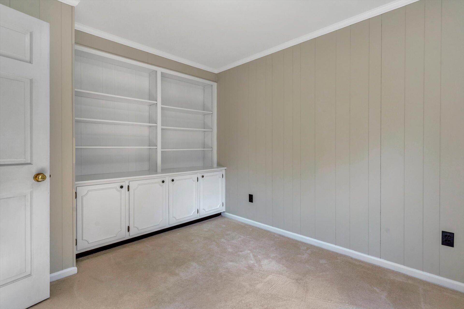 5157 Falcon Ridge Road Roanoke, VA 24018 - Photo 13 of 50 a view of an empty room