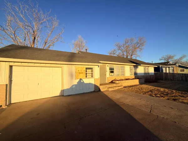 $81,000 | 1216 College Avenue, Levelland, TX 79336