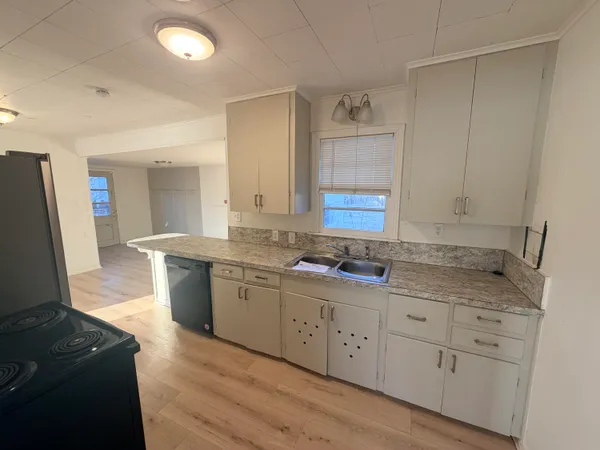 $81,000 | 1216 College Avenue, Levelland, TX 79336