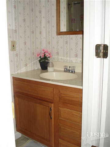 420 Ruth Street Huntington, IN 46750 - Photo 7 of 10 Gallery Image 7