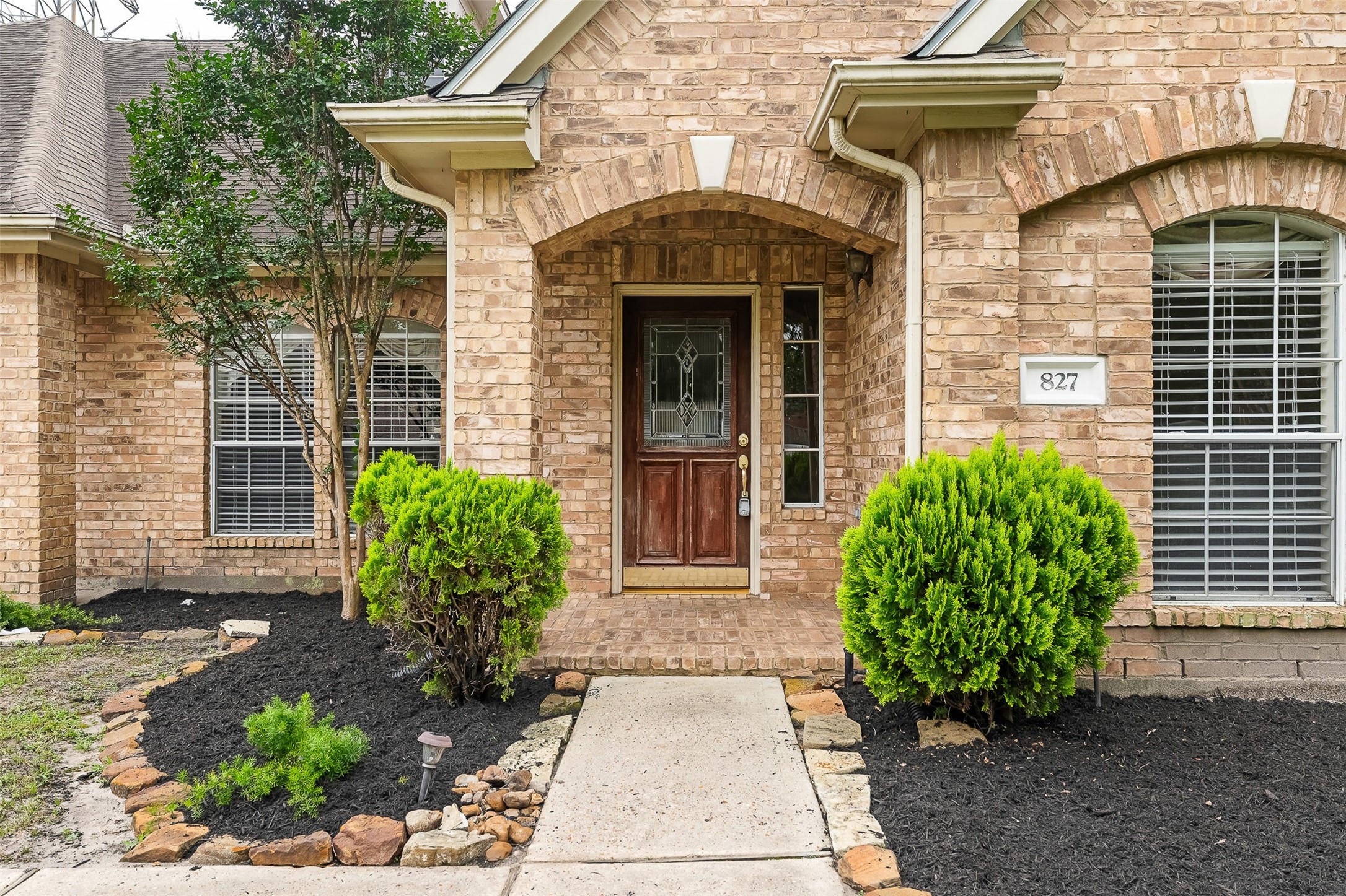 827 Hannock Glen Lane Spring, TX 77373 - Photo 3 of 36