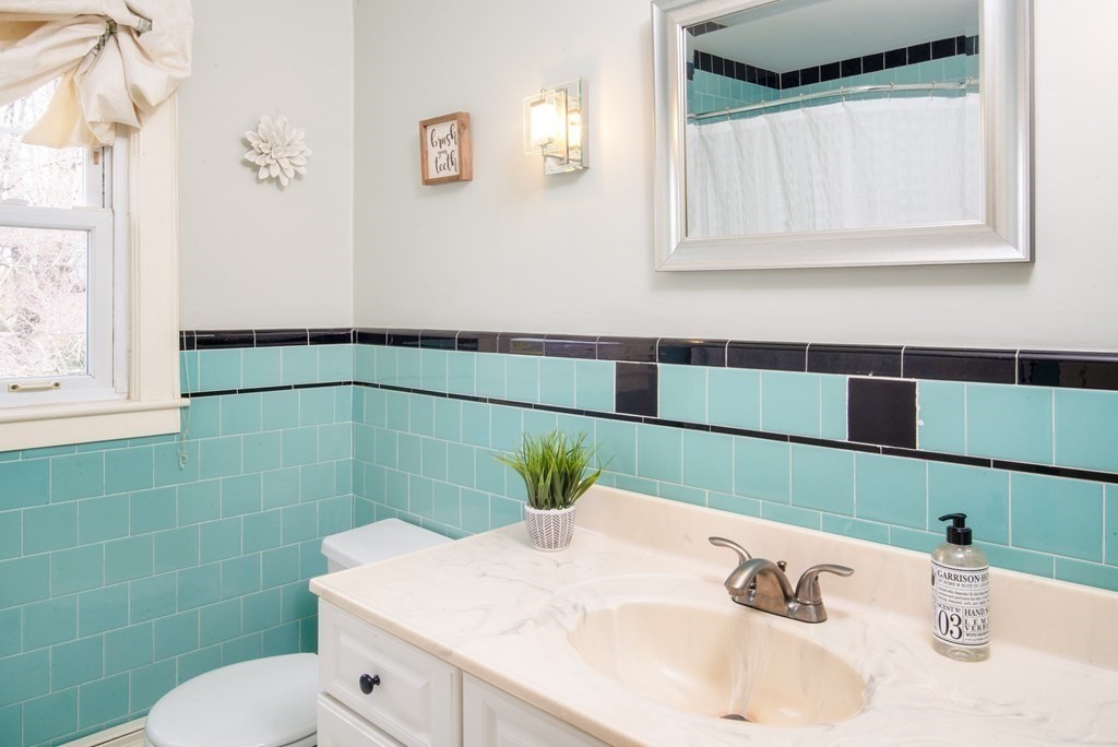 588 Andover Street Lowell, MA 01852 - Photo 27 of 35