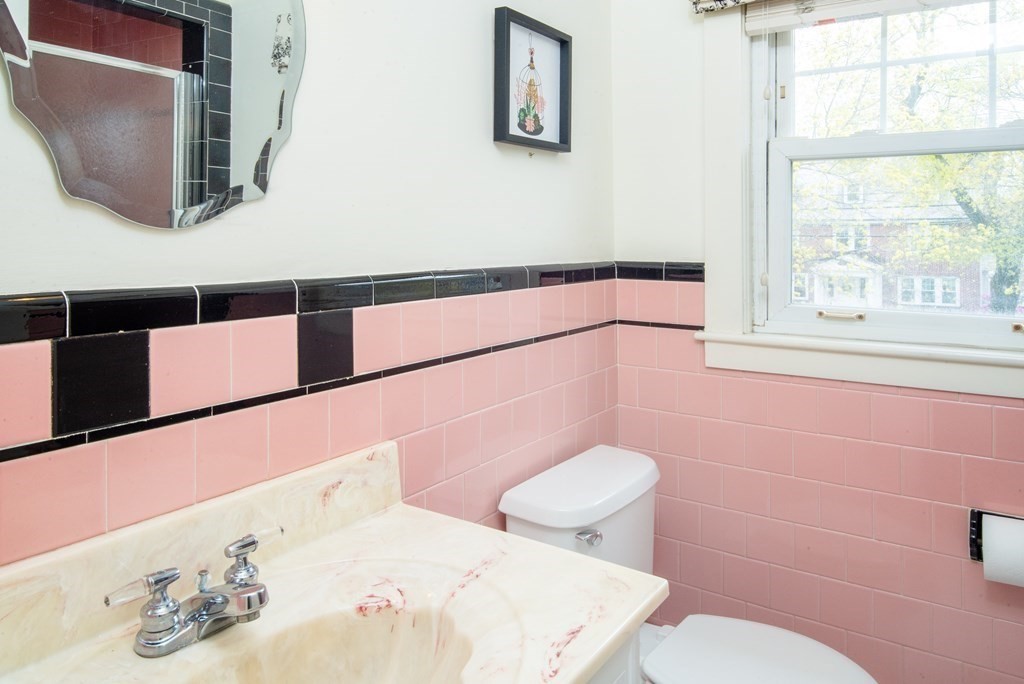 588 Andover Street Lowell, MA 01852 - Photo 31 of 35