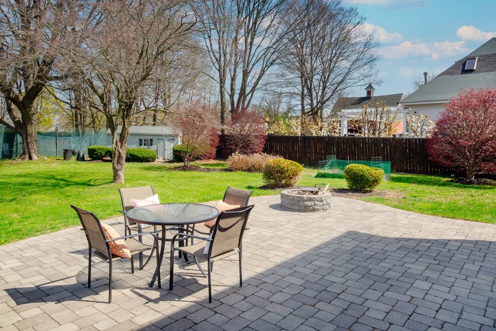 588 Andover Street Lowell, MA 01852 - Photo 6 of 35