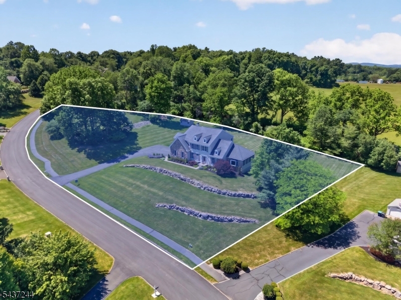 27 Kalan Farm Road Hampton, NJ 08827 - Photo 2 of 47