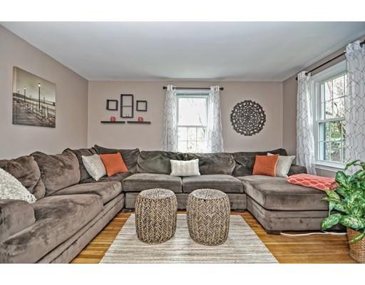32 Rome Avenue Bellingham, MA 02019 - Photo 3 of 30