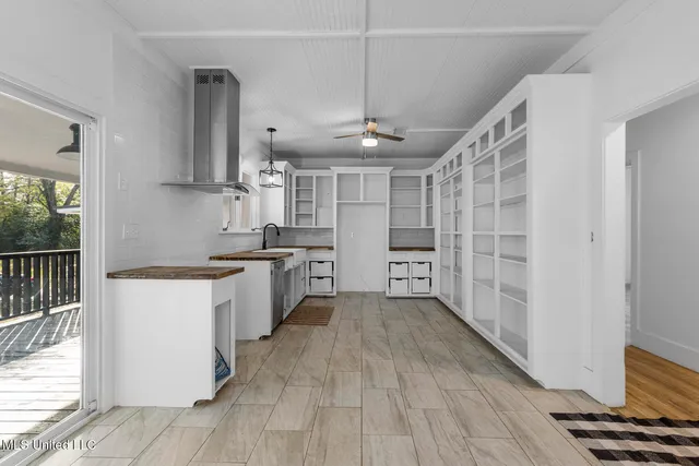 $295,000 | 501 Palestine Street, Raymond, MS 39154