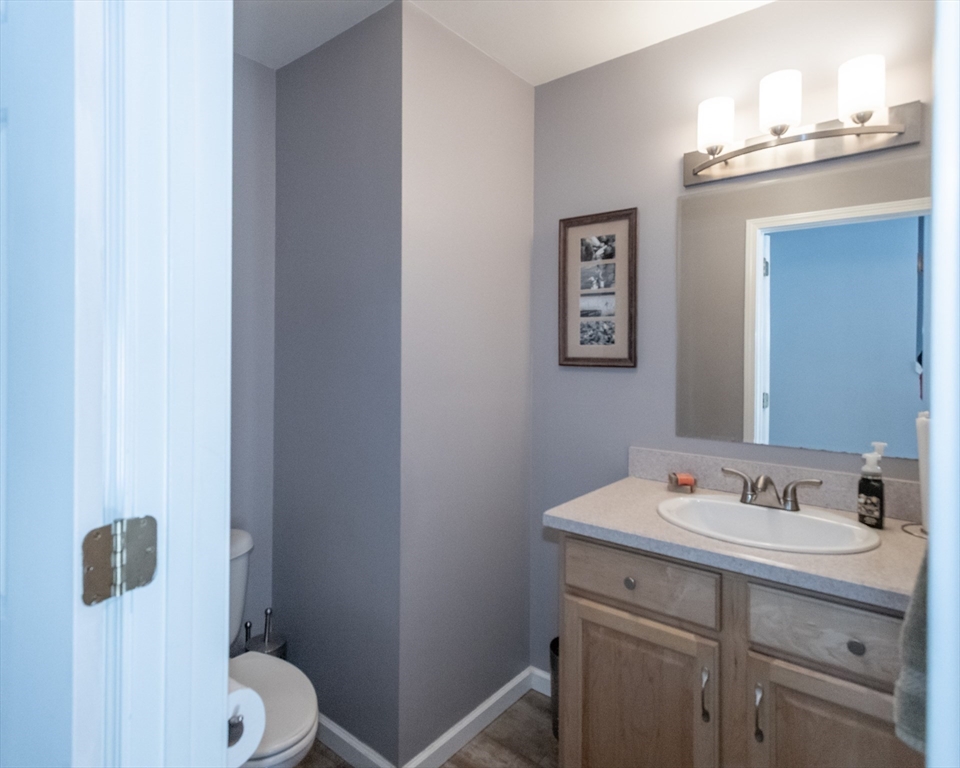 497 Riverside Drive Northampton, MA 01062 - Photo 16 of 41