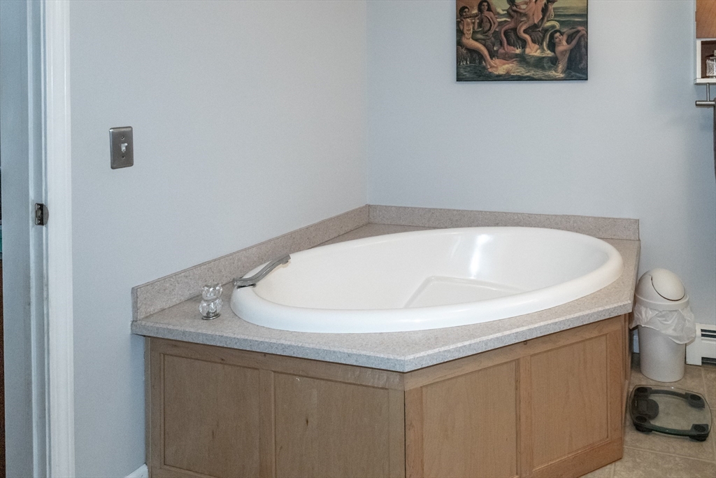 497 Riverside Drive Northampton, MA 01062 - Photo 26 of 41
