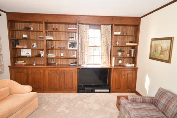 12 Bradley Road Andover, MA 01810 - Photo 16 of 29 Gallery Image 16