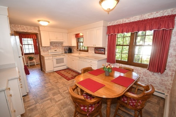 12 Bradley Road Andover, MA 01810 - Photo 3 of 29 Gallery Image 3