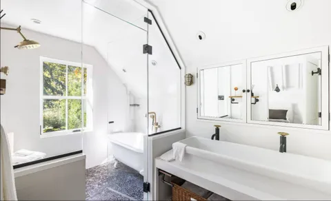 72 Hempstead Street, Sag Harbor, NY 11963